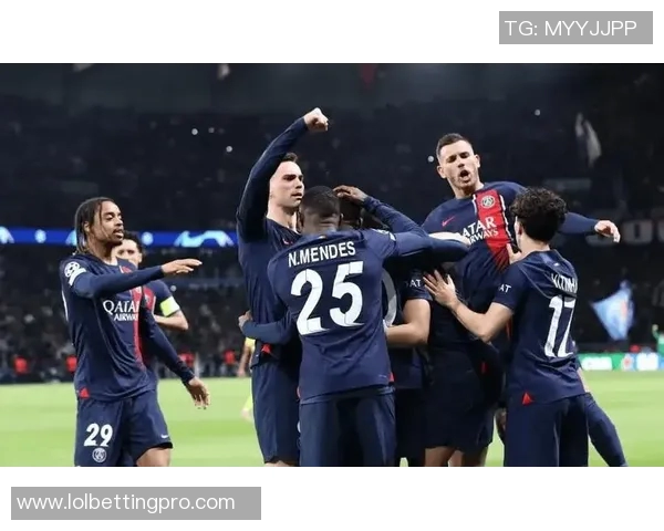 世界杯激情对决巴黎圣日耳曼逆转多特蒙德全场沸腾的瞬间解析