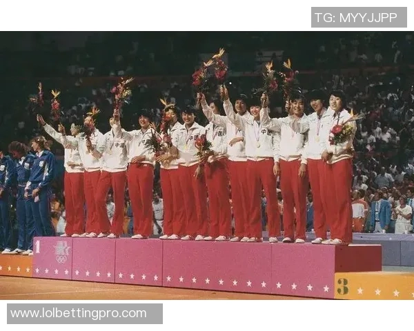 姚明与郎平携手共创中国篮球与排球辉煌未来的精彩瞬间