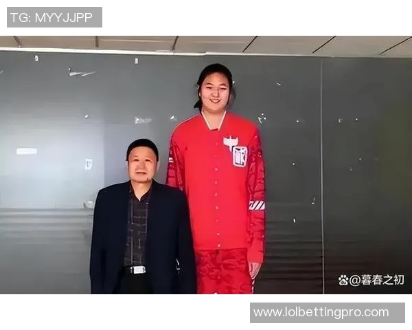 姚明在关键比赛中遭遇黑哨裁判引发的争议与反思