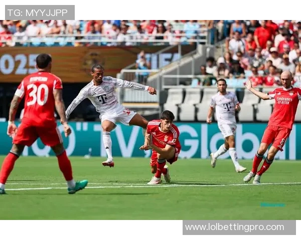 本菲卡大胜拜仁6-2赛后点评引发全场热议与反思