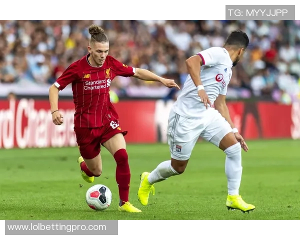 友谊赛精彩回顾：里昂大胜AC米兰点球大战引发全场热烈反响