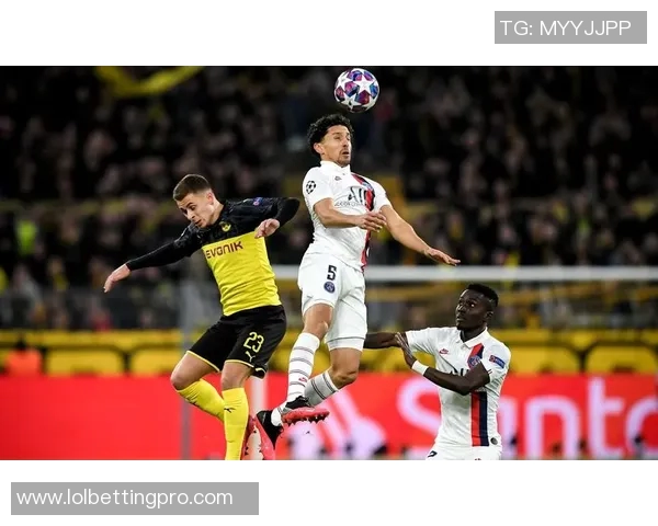 欧冠激战：多特蒙德与巴黎圣日耳曼战成平局补时进球引发全场狂欢