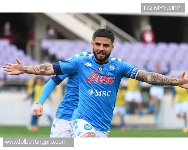 那不勒斯狂胜国米4-0帽子戏法引爆全场战术解析与精彩瞬间回顾