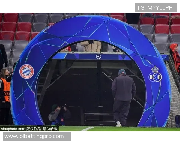 世界杯激战巴黎圣日耳曼与拜仁0比0战平补时进球引发全场狂欢战术解析