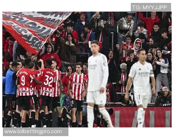 中超激战皇马小胜波尔图红牌事件引发全场热议